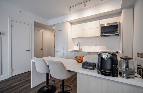 Burlington Condo | Luxurious Lakeview Condo in Burlington