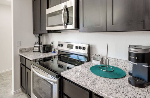 Bonanza House | Luxurious Laredo Getaway - Unwind in Style!