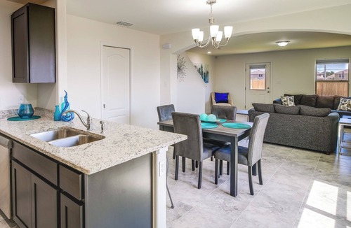 Bonanza House | Luxurious Laredo Getaway - Unwind in Style!