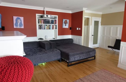 Saskatoon Downtown House | Luxurious Large 3 Bedroom House in Varsity View
