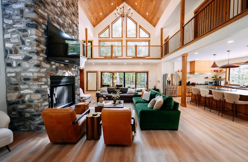 Logan Cabin | Luxurious large lodge with pool - Eagle Star 2