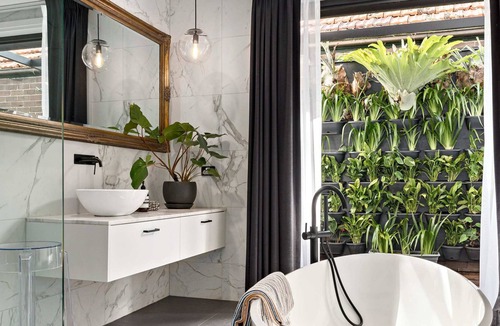 Lilyfield House | Luxurious Lilyfield With Pool and Parking