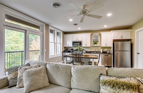 Akron Condo | Luxurious 'Litfin Loft' On Main Street in Akron