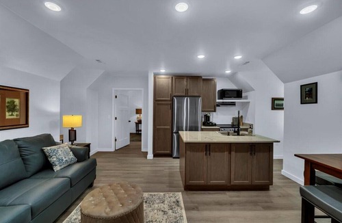 Eureka Springs Apartment | Luxurious Loft -12 Acres near Eureka Springs w/WiFi, AC, Pool, Hot Tub & Sauna!