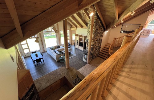 Hailey Cabin | Luxurious Log Home Retreat