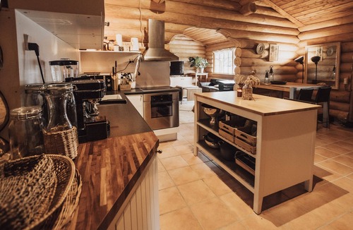 Dalby Huse Cottage | Luxurious log house near water, fjord and forest