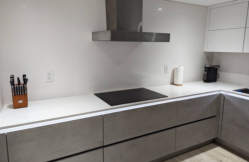 West Avenue Condo | Luxurious Miami Condo, steps from South Beach: your resort-style oasis awaits!