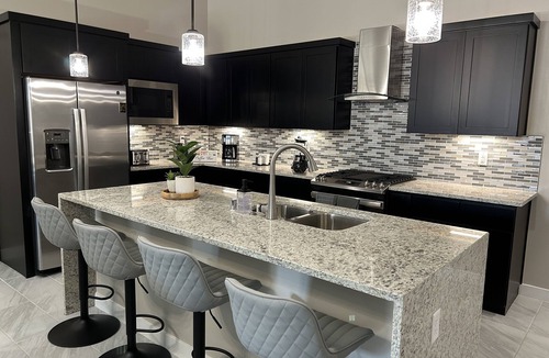Biggs Field House | Luxurious modern home away from home.