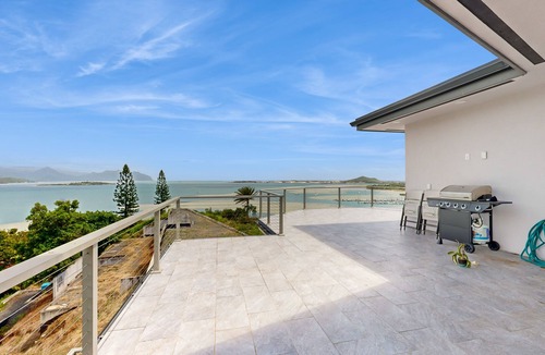 Kaneohe House | Luxurious modern home with multiple lanais, private elevator & views throughout