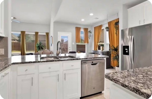 McKinney House | Luxurious Modern Stay-Excellent McKinney location