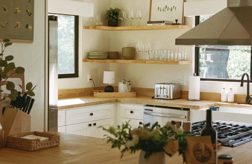 Cedar Glen Cabin | Luxurious Mountain Home I Views + Free Lake Access