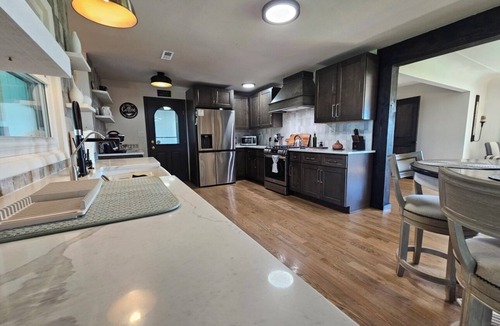 Brighton House | Luxurious Mountain View Home!