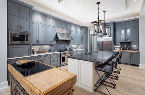 Moorings House | LUXURIOUS NAPLES OASIS WITH CUSTOM POOL