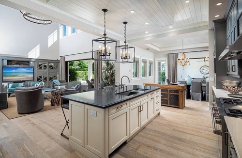 Moorings House | LUXURIOUS NAPLES OASIS WITH CUSTOM POOL