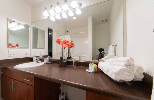 East Side Costa Mesa Apartment | Luxurious near the beach stay