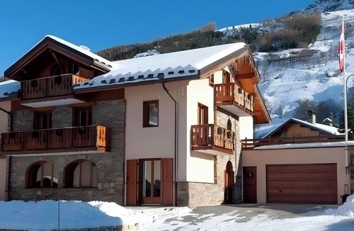 Le Bettaix Apartment | Luxurious New 200 m² Duplex Apartment