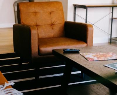 O'Hare Apartment | Luxurious New Remodeled