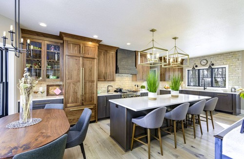 Plymouth House | Luxurious Newly Renovated 4 Bedroom Home Near Elkhart Lake, Green Bay & Kohler