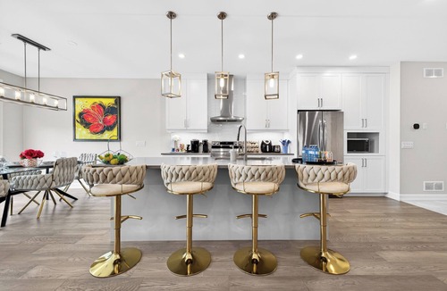Niagara Falls House | Luxurious Niagara 3 Bdr Townhouse/Garage