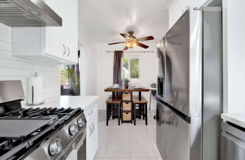 Del Rey House | Luxurious Oasis Marina Adjacent 2bed 1bath