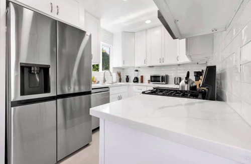 Del Rey House | Luxurious Oasis Marina Adjacent 2bed 1bath