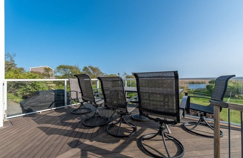 Point Judith House | Luxurious Oceanfront Beach Home!