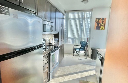 Downtown Mississauga Condo | Luxurious One bedroom Condo