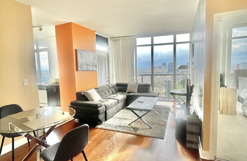 Downtown Mississauga Condo | Luxurious One bedroom Condo