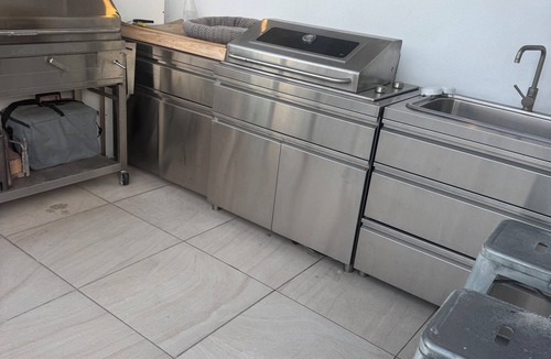 Carss Park House | Luxurious Parkside residence, architecturally designed tri-level home with pool.