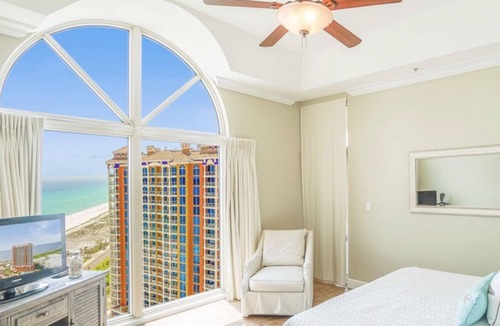 Pensacola Beach Resort | Luxurious Penthouse Villa