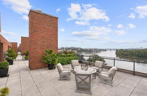 Georgetown Apartment | Luxurious penthouse with panoramic views