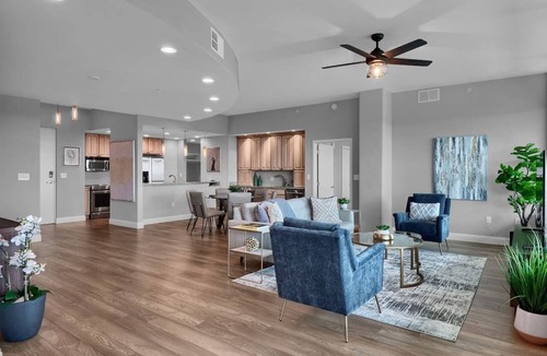 South Eola Apartment | Luxurious Penthouse with 2/2 and large patio