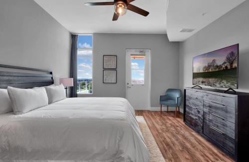 South Eola Apartment | Luxurious Penthouse with large patio
