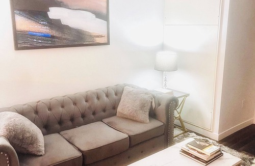 Fargo Apartment | Luxurious Pet-friendly Downtown Apartment