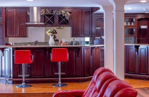 Scaggsville Apartment | Luxurious Private Basement Suite in Ashton