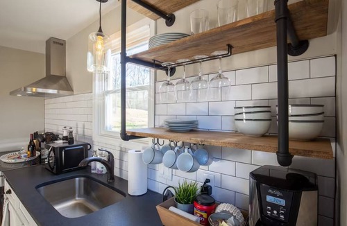 Apex Cottage | Luxurious Private Cottage - Walk to Downtown Apex