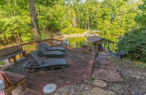 Mooresville House | Luxurious Private Lakefront Paradise by RedAwning