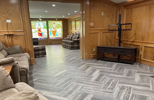 Joplin House | Luxurious private spacious cottage