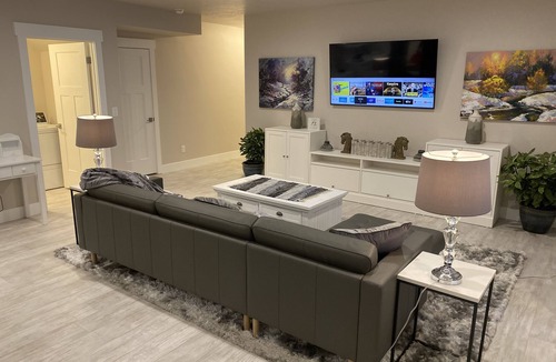 South Jordan House | Luxurious Private Apartment in South Jordan, Utah