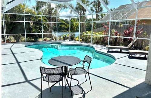 Tampa House | Luxurious Relaxation Home - Pool Games/8PPL-4BR