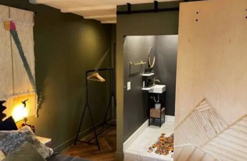 Burleson House | Luxurious Retreat for creatives/comfort seekers!