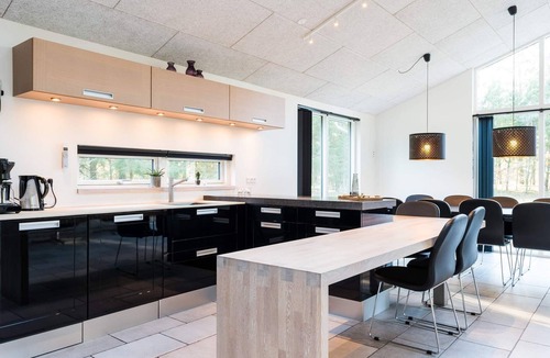 Henne House | Luxurious Retreat in Henne Strand-By Traum