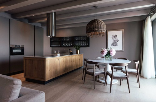 Slano Villa | Luxurious retreat just steps away from the sea
