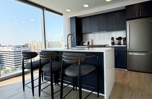 Radnor - Fort Myer Heights Condo | Luxurious Retreat Prime Location