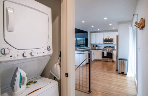 Forest Park House | Luxurious Retreat w/Stunning Views | Sleeps 16
