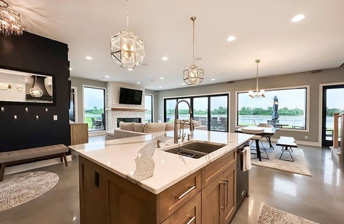 LaPlatte I House | Luxurious River House with 5bdr 3bth 3000+sqft