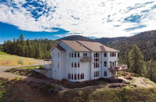 Kettle Falls House | Luxurious River/Mountain View house Suite 1
