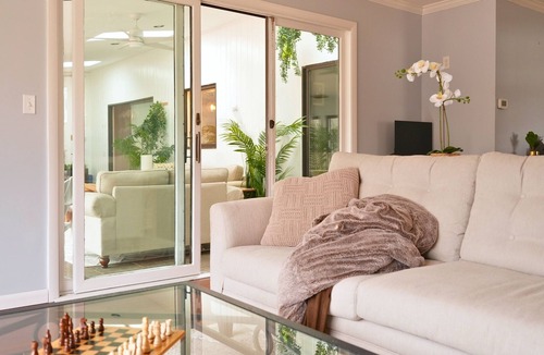 Stamford House | Luxurious Riverside Ranch with Panoramic Views