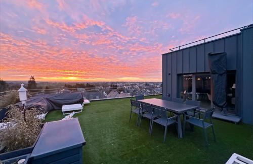 Noyal-sur-Vilaine Apartment | Luxurious rooftop - 10mins from Rennes