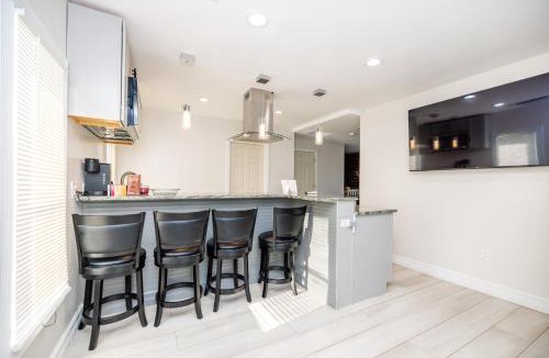 Fall River Apartment | Luxurious room in Fall River Stay